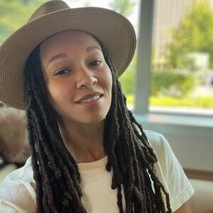 Meet your Posher, Nina